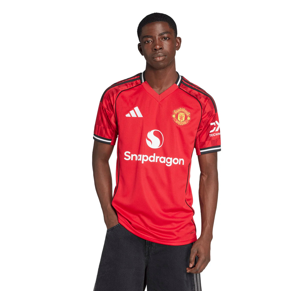Man Utd kit 25/26